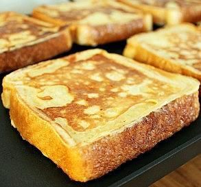 Denny's-Style French Toast Recipe - Food.com -  just made this. yum! Breakfast Sides Dishes, Breakfast Sides, Best French Toast, Breakfast Appetizers, Make French Toast, Texas Toast, French Toast Casserole, French Toast Recipe, Toast Recipes