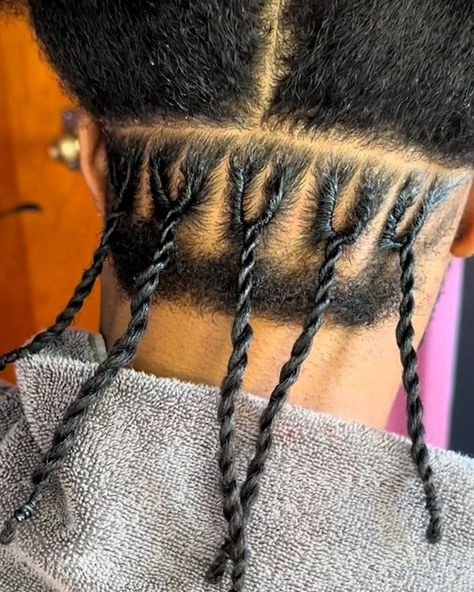 747K views · 17K reactions | Doing kamikaze braids | The parts are so clean! 😲✨ | By Tyla | Facebook Illusion Locs, Parting Hair, Braid Hairstyle, Men Hair, Kamikaze, Locs, Mens Hairstyles, Braided Hairstyles, Braids