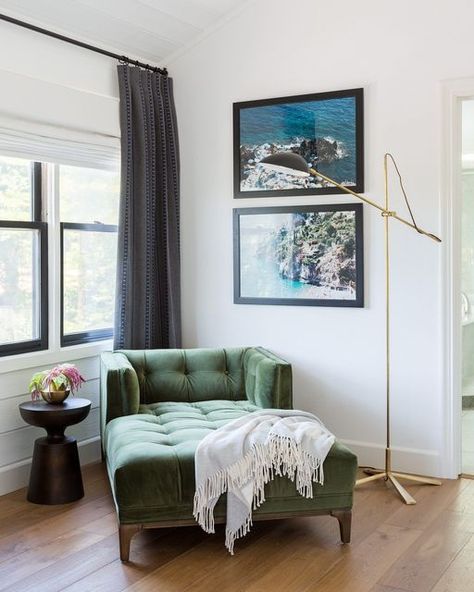 Lindsey Brooke Design on Instagram: "As a parent myself, I know all too well the importance of making the primary bedroom a relaxing retreat, and one way to do that is to create a seating space to kick your feet up. A bench at the end of the bed, a single chair with a floor lamp, or even a chaise or daybed is plenty for offering a quiet place to start or end the day away from the bustle of the rest of the house.⁣ ⁣ ⁣ #NorthRanchRemodel | Photography by @amybartlam" Mid Century Modern Lake House, White Linen Roman Shades, Masculine Color Palette, Bedroom Reading Nook, Primary Bedrooms, Traditional Bedside Tables, Dc Living, Ideas Small Bedroom, Styling 101