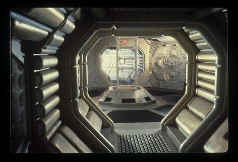 Alien Set Design, Alien 1979 Aesthetic, Starship Aesthetic, Nostromo Interior, Mothership Rpg, Alien Nostromo, Spaceship Aesthetic, Thx 1138, Nostromo Alien