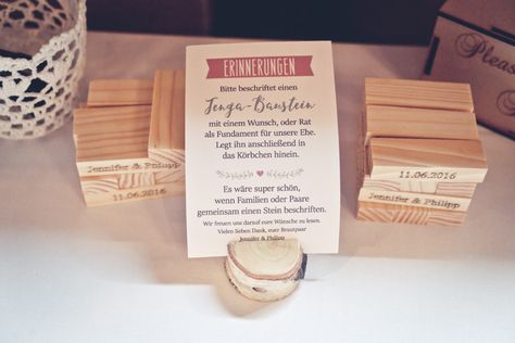 Alternative zum Gästebuch bei der Hochzeit: personalisiertes Jenga! Foto: Viktor Schwenk Photographie Birthday Rewards, Holiday Break, Edible Gifts, Everyday Gifts, Diy Gifts For Boyfriend, Valentines Day Gifts For Him, Mom Day, Valentine's Day Diy, Alternative Wedding