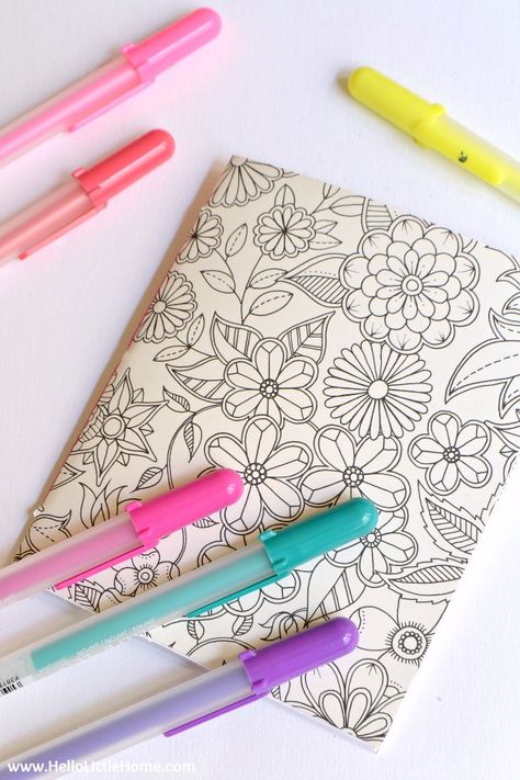 10 Easy Ways to Use Coloring Pages! Love adult coloring books? Don't let your favorite coloring pages sit unused! Try these easy DIY ideas for using completed coloring book pages ... from art to bows and more! | Hello Little Home #coloring #coloringpages #coloringbooks #freecoloringpage #adultcoloring #crafts #papercrafts Finished Coloring Pages For Adults, Coloring Pages Love, Diy Coloring Book, Unicorn Book, Diy Coloring Books, Homemade Journal, Mops Crafts, Colored Pencil Art Projects, Library Crafts