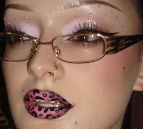 Trashy Makeup, Makeup Looks Full Face, Cool Makeup, Funky Makeup, Swag Makeup, Cool Makeup Looks, Unique Makeup, Dope Makeup, Creative Makeup Looks