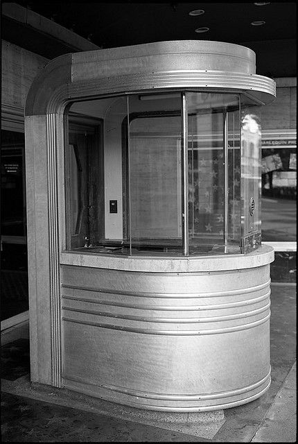 Art Deco Theater ticket Booth                                                                                                                                                                                 More Art Deco Streamline, Theater Ticket Booth, Theater Ticket, Interior Art Deco, Art Deco Theater, Arte Art Deco, Vintage Theater, Antiques Repurposed, Ticket Booth