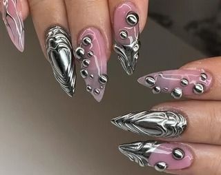 JerryNailsOfficial - Etsy Vietnam Silver Pink Chrome Nails, 3d Nail Chrome, Silver Bubble Nails, Metallic 3d Nails, Molten Metal Chrome Nails, Chrome 3d Nails Designs, Crome Nails Oval, Balloon Animal Nails, Miu Miu Nails