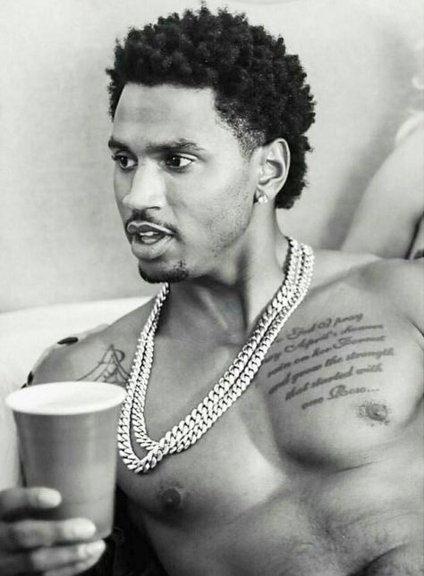 Trey Songz Shirtless, Trey Songs, Latin Men, Trey Songz, Famous Singers, Book Boyfriends, Light Skin, Brown Skin, Black Men