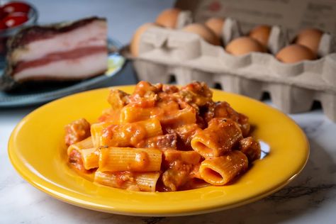 Pasta alla Zozzona | Rome’s “Dirty” & Delicious Pasta Recipe Traditional Italian Food Recipes, Pasta Grammar, Timballo Recipe, Classic Carbonara Recipe, Classic Carbonara, Traditional Italian Food, Tagliatelle Recipe, Egg Sauce, Bolognese Sauce Recipe