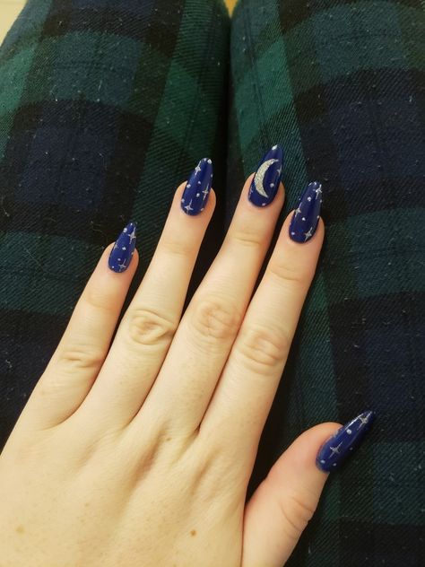 Midnight Blue Prom Makeup, Blue Nail Designs Prom, Midnight Blue Almond Nails, Midnight Blue Nails With Stars, Midnights Nails Design, Celestial Nail Art Starry Nights, Midnights Era Nails, Dark Blue Nails With Stars, Midnight Blue Nails Design