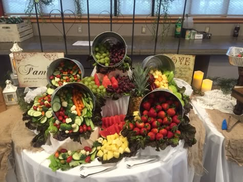 Rustic fruit and vegetable display.                                                                                                                                                     More Fruit Platter Ideas Wedding, Fruit And Vegetable Display, Vegetable Display, Fruit Kabob, Veggie Display, Appetizer Display, Fruit Table, Appetizers Table, Wedding Appetizers