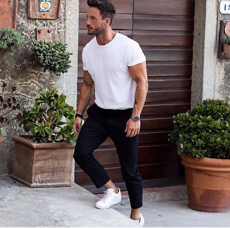 Plain white T dressed up with smart-casual black pants and crisp-white sneakers. Practical Outfits, Every Summer Has A Story, White Tshirt Outfit, Magic Fox, Have A Nice Evening, Portrait Photography Men, White Tshirt Men, Men With Street Style, Practice Outfits