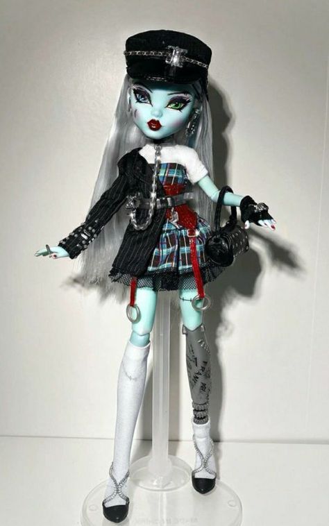 Monster High Dolls Outfits, Monster High Redesign Doll, Restyled Monster High Doll, Frankie Stein Restyle, Frankie Redesign, Monster High Doll Custom, Monster High Doll Restyle, Monster High G3 Restyle, Frankie Stein G3