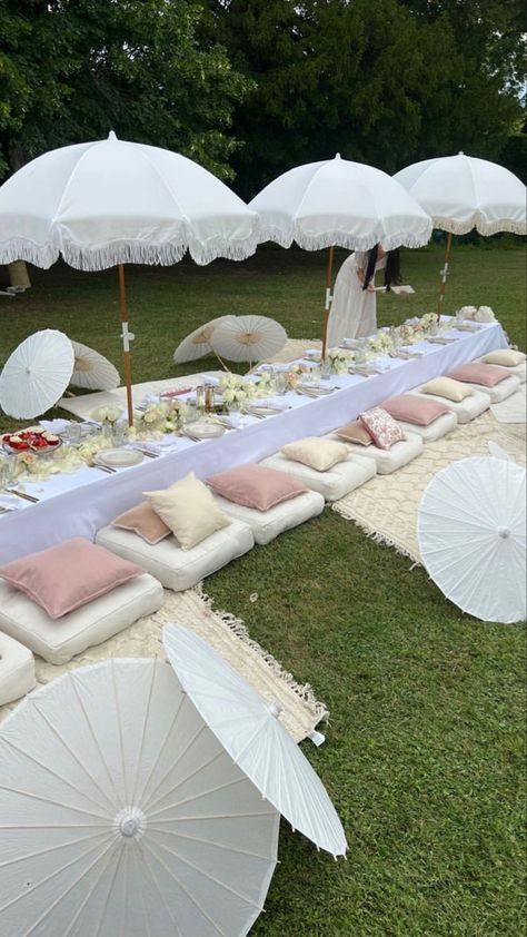 Sweet 16 Tea Party, Bridal Shower Umbrella, Umbrella Centerpiece, 18th Party Ideas, Bridal Shower Bachelorette Party Ideas, Outdoor Bridal Showers, Sweet Sixteen Birthday Party Ideas, Bridal Shower Inspo, Garden Bridal Showers