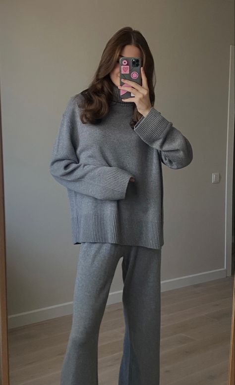 Knitwear Set Outfit, Knit Set Outfit, Casual Neutral Outfits, Sweats Outfits, Dark Brown Top, Magenta Top, Japan Outfits, Co Ords Outfits, Sweats Outfit