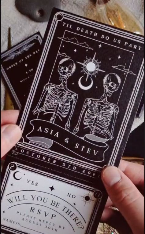 Invitaciones Aesthetic, Ouija Board Wedding Invitations, Goth Wedding Invites, Goth Save The Date Ideas, The Lovers Tarot Wedding Invite, Gothic Wedding Invites Invitation Ideas, Spiritual Wedding, Witch Birthday, Spooky Wedding