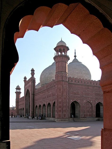 Badshahi arch    Old Lahore Badshahi Masjid Lahore, Badshahi Masjid, Badshahi Mosque, Pakistan Culture, Persian Architecture, Mughal Architecture, City Icon, Asian Architecture, Mosque Architecture