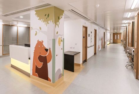 Great Ormond Street Hospital - Picture gallery Children Hospital Design, Kids Hospital, Children's Clinic, Kindergarten Interior, Healthcare Interior Design, Lobby Interior Design, Hospital Architecture, Hospital Pictures, Children Hospital