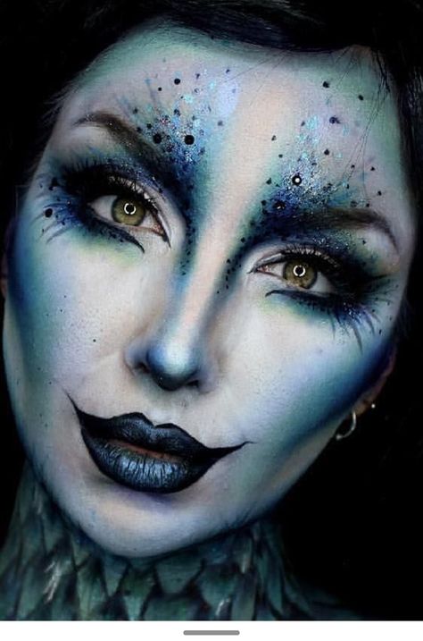 Water Witch Makeup, Sea Monster Makeup, Sea Witch Makeup, Sea Creature Makeup, Dark Mermaid Makeup, Scary Mermaid, Fish Makeup, Monster Makeup, Dark Mermaid