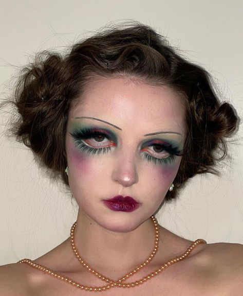 Cool Fun Makeup Looks, 1920s Drag Makeup, Mouth Stitched Shut, Drawing Inspo People, Makeup Looks Fun, Fun Face Paint, 1920s Inspired Makeup, 1920s Makeup Look, Drag Looks