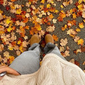 stvrlightt.444 | Spotify Uggs Aesthetic, Uggs Fall, Outfit Trends, Fall Aesthetic, Fall Wardrobe, Fall Autumn, Fall Vibes, Not Mine, Autumn Leaves