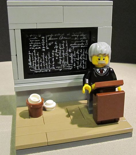 Albert Einstein minifig scene by Flickr user Etzel87. Lego Teacher, Lego Furniture, Lego Club, Lego Boards, Lego Lovers, Lego Minifigs, Lego Craft, Lego Characters, Lego Blocks