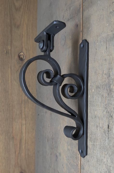 Handrail Brackets – Old West Iron Farmhouse Handrail, Painting Techniques Walls, Wrought Iron Stair Railing, Wrought Iron Handrail, Iron Handrails, Shelving Brackets, Iron Stair Railing, Wrought Iron Stairs, Hand Rail