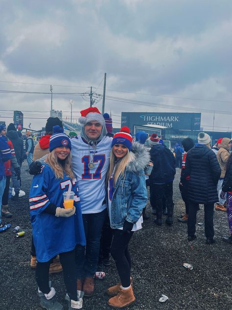 Buffalo Bills Game Outfit Woman, Buffalo Bills Game Day Outfit, Winter Tailgate Outfit, Buffalo Bills Tailgate, Buffalo Bills Outfit, Highmark Stadium, Buffalo Bills Game, Wilson Football, Gameday Outfits