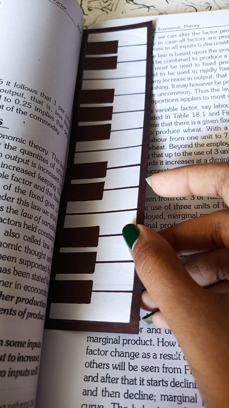 Piano Bookmark, Diy Bookmarks, Birds Tattoo, Piano, Birds, How To Apply, Collage, Pins, Quick Saves