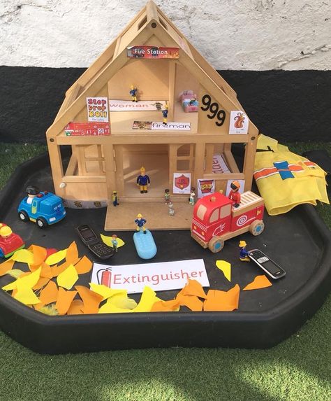 Firefighter Dramatic Play, Tuff Tray Ideas Toddlers, Firefighter Crafts, Playground Activities, Reception Classroom, Child Development Activities, Tuff Spot, Community Helpers Preschool, People Who Help Us