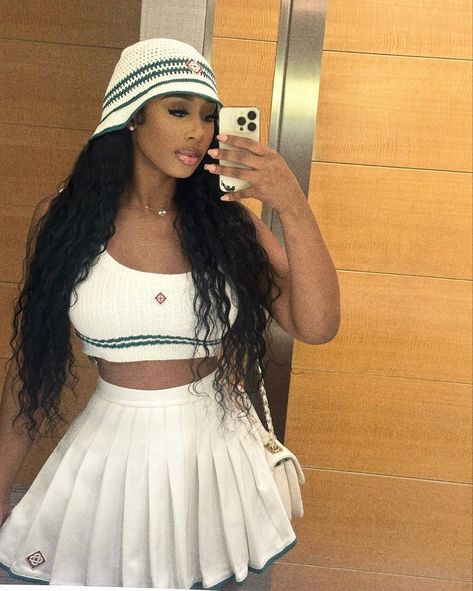 Boujee Fashion, Crop Tanks, Streetwear Hats, Mini Pleated Skirt, Tanks Tops, Women Hats, Pleated Tennis Skirt, Stripe Outfits, Pleated Skirts