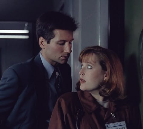 Mulder And Scully Season 1, X Files Mulder, Agent Mulder, Mulder And Scully, David And Gillian, Cowboy Love, Mulder Scully, Fox Mulder, Dana Scully