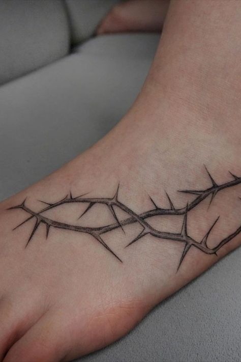 tattoo ideas Meaningful Small Tattoos, Adorable Tattoos, Heart Tat, Thorn Tattoo, Biblical Tattoos, Black And White Snake, Tattoos Simple, Snake Tattoos, Medieval Artwork