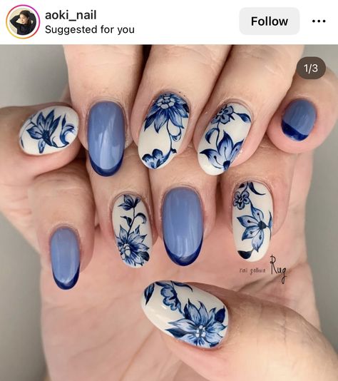 Vintage Blue Nails, Bridgeton Nails, China Plate Nails, Fine China Nails Design, Delft Blue Nails, Fine China Nail Art, Toile Nails, Blue White Porcelain Nails, Blue And White China Nails