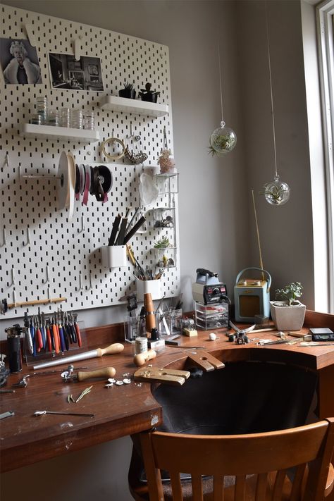 Take a tour of my London jewellery studio Ideas For A Small Business, Jewelry Studio Space, Jewelry Studio Organization, Office Craft Room Combo, Artist Workspace, Design Studio Workspace, Laboratory Design, Home Atelier, Jewellery Studio