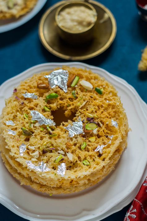 Gheevar Ghevar Photography, Rajasthani Food Photography, Ghewar Photography, Rajasthani Snacks, Rajasthani Food Recipe, Rajasthani Sweets, Ghevar Recipe, Sweets Photography, Peda Recipe