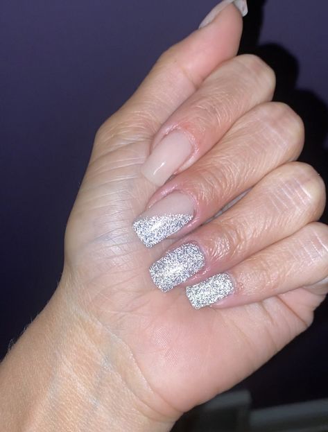 Reflective Glitter Nails, Reflective Nail Polish, Beginner Nail Art, Glitter Nail Gel, Different Color Nails, Reflective Nails, Cat Eye Nails Polish, Glitter Polish, Silver Glitter Nails