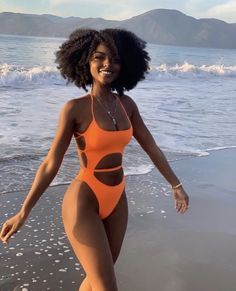 Black Women Swimwear, Beachy Bachelorette, Model Tips, Modele Fitness, Ideal Wardrobe, Trendy Swimsuits, Swimsuits Outfits, Foto Tips, Cute Bathing Suits