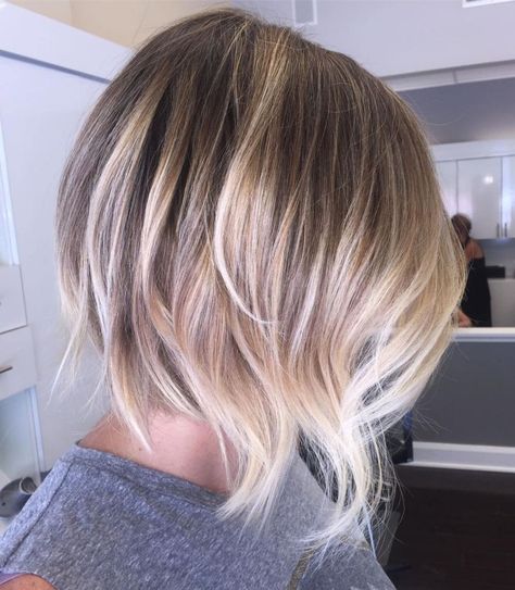 Choppy Angled Brown Blonde Bob Messy Inverted Bob, Wispy Layers, Blonde Balayage Bob, A Line Haircut, Kort Bob, Trendy We Fryzurach, Inverted Bob Haircuts, Line Bob Haircut, Balayage Bob