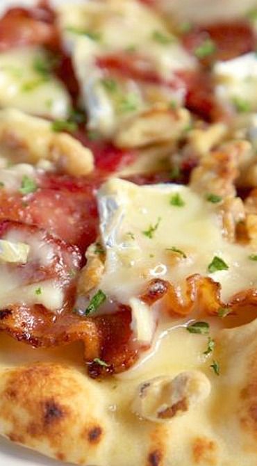 Honey, Bacon, Brie & Walnut Flatbread Bacon Brie, Honey Bacon, Brie Sandwich, Steam Buns, Keep Up The Good Work, Pizza Flatbread, Flat Breads, Plain Chicken, Flatbread Recipes