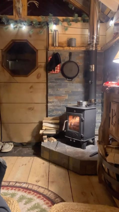 Small Stove Reviews - Tiny Wood Stove Tiny Cabin Wood Stove, Wood Burning Stove Corner Ideas, Cooking On A Wood Stove, Diy Wood Stove How To Build, Stove Decor Ideas, Wood Stove Tile, Indoor Wood Stove, Small Wood Stoves, Rv Wood Stove