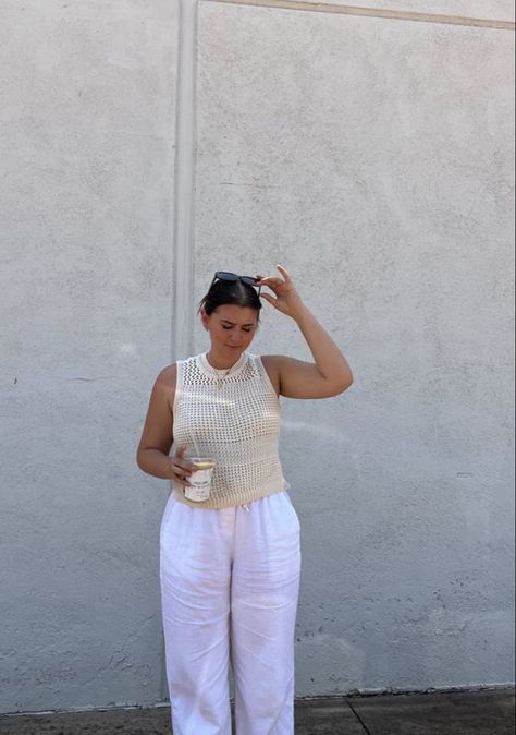 Summer Bar Outfits Midsize, Casual Summer Pants Outfits, Curvy Summer Outfits Aesthetic, White Linen Pants Outfit Midsize, Mom Midsize Outfits, Summer 2024 Midsize, Midsize Photoshoot Outfit, Midsize Clean Girl Outfits, Summer Holiday Outfits Midsize