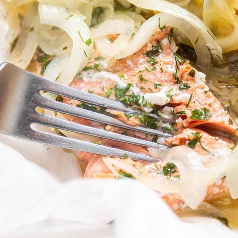 Steamed Salmon with Fresh Herbs and Lemon Garlic Butter Sauce For Seafood, Steamed Salmon Recipes, Creamy Lemon Dill Sauce, Sauce For Seafood, Dungeness Crab Recipes, Crab Risotto, Steamed Salmon, Steam Salmon, Lemon Dill Sauce