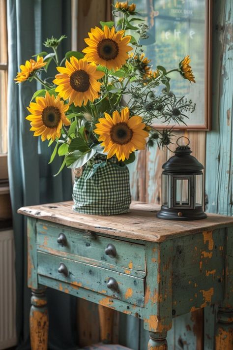 Sunflower Room, Rustic Country Home, Chic Interior, Still Life Art, Décor Diy, Flower Beauty, Country Cottage, Summer Decor, Vintage Images