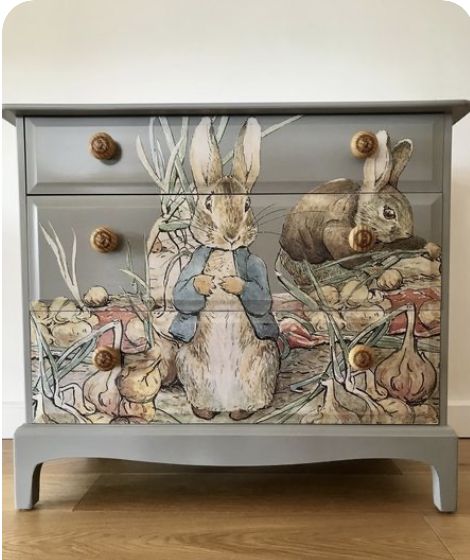 Decoupage Kids Furniture, Beatrix Potter Bedroom, Peter Rabbit Bedroom, Decoupage Furniture Ideas Vintage, Peter Rabbit Room, Beatrix Potter Baby Room, Decoupage Furniture Ideas, Beatrix Potter Nursery, Peter Rabbit Nursery