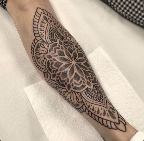 Shin Tattoo Mandala, Shin Mandala Tattoo Women, Shin Tattoos For Women Mandala, Shin Mandala, Shin Mandala Tattoo, Knee Mandala Tattoo Design, Mandala Shin Tattoo, Womens Shin Mandala Tattoo, Mandela Knee Tattoo