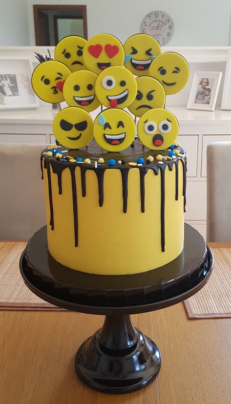 Emoji Cake Birthdays, Emoji Cakes, 11th Birthday Cake, Emoji Birthday Cake, Emoji Cake, Laser Tag Birthday, Emoji Birthday, Birthday Cake Topper Printable, Mini Cakes Birthday