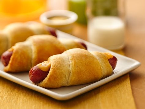 Crescent Dogs Recipe - Food.com Hot Dog Crescent Rolls, Crescent Dogs, Pillsbury Crescent, Crescent Roll Recipes, Snacks Für Party, Dog Recipes, Crescent Rolls, Dinner Rolls, Rolls Recipe