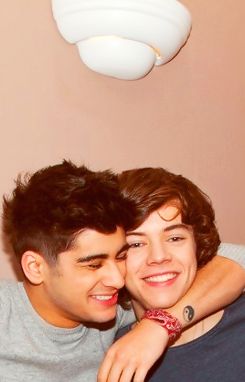 Zayn Malik and Harry Styles Four One Direction, Gambar One Direction, One Direction Images, One Direction Wallpaper, One Direction Photos, Haikou, Normal Guys, One Direction Harry, One Direction Humor