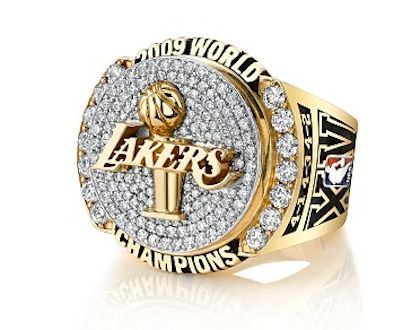 2008-2009 Los Angeles Lakers NBA Championship Ring Lakers Championship Rings, Nba Rings, Nba Championship Rings, Rich Lifestyle Luxury, Lakers Championships, Warrior Ring, Lamar Odom, Nba Championship, Lebron Shoes