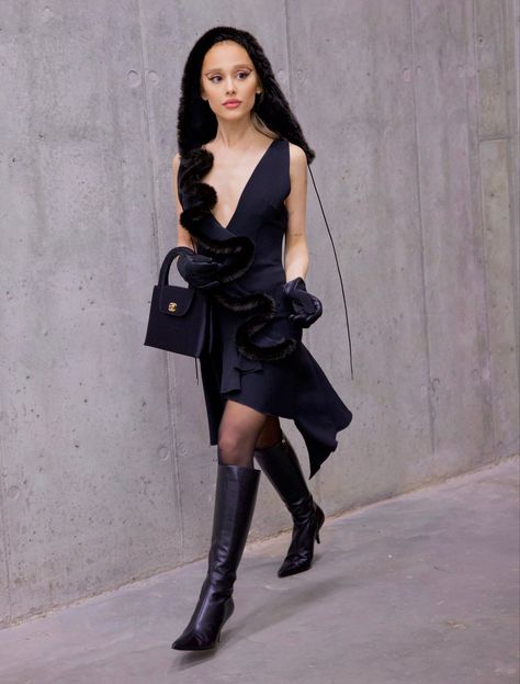 Ariana Grande Street Style, Ariana Grande Fashion, Black Hooded Dress, Sheer Black Tights, Chanel Top, Brown Gloves, Ariana Grande Style, Ariana Grande Pictures, All Black Looks