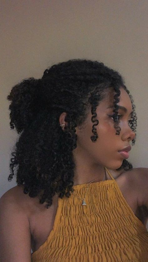 Cabello Afro Natural, Quick Natural Hair Styles, Cute Curly Hairstyles, Curly Hair Styles Easy, Hairdos For Curly Hair, Natural Curls Hairstyles, Natural Hair Styles Easy, Curly Hair Inspiration, Coily Hair